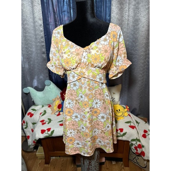 Steve Madden Floral Dress NWT - Picture 1 of 11